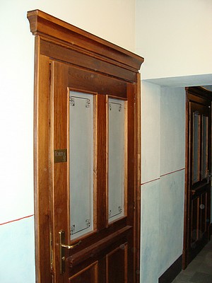 Drzwi wewnętrzne do hoteli