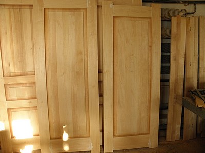 Drzwi płycinowe z  drewna